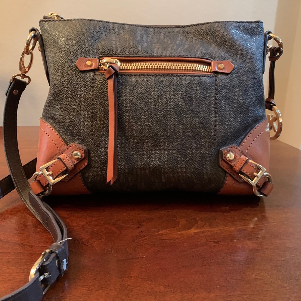 Michael Kors Crossbody purse